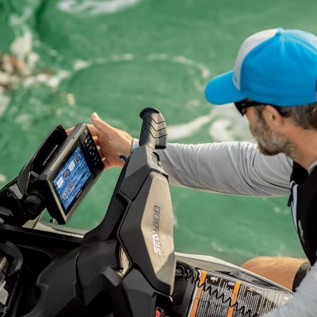 Garmin ECHOMAP fish finder